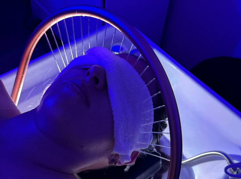 The Rise of Head Spas: Why Everyone is Obsessed with Scalp Care in 2025